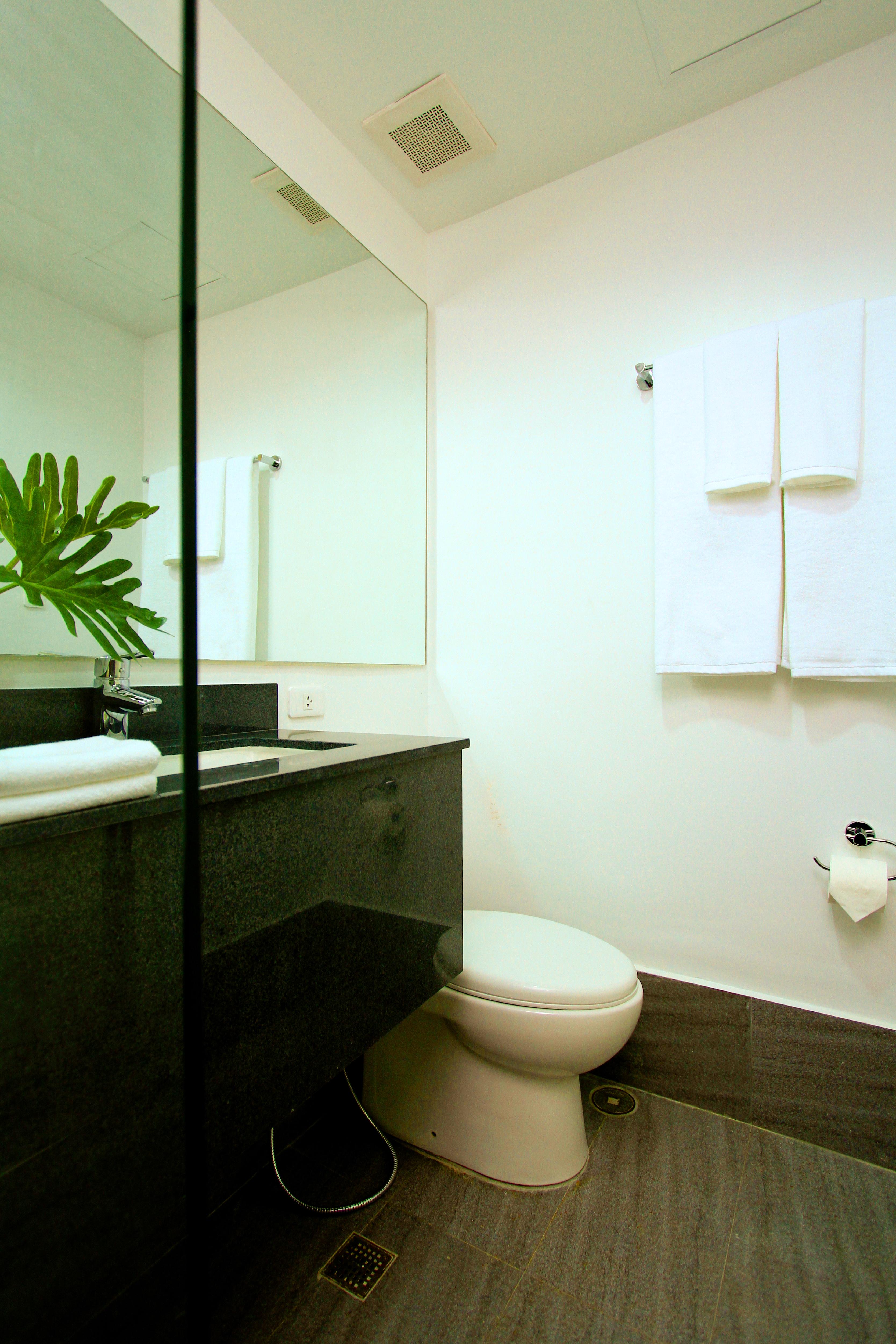 Privato Ortigas Hotell Pasig City Eksteriør bilde