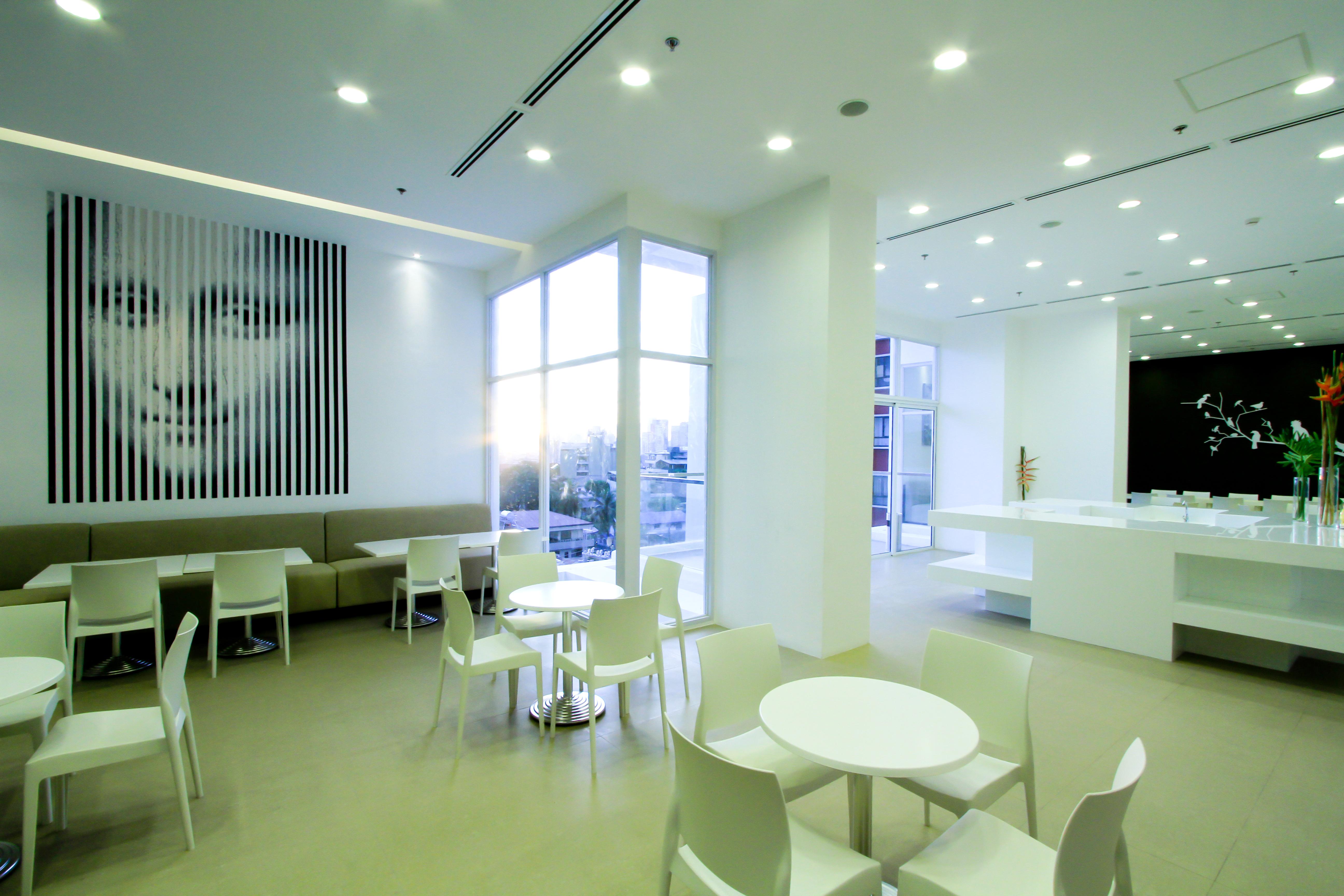 Privato Ortigas Hotell Pasig City Eksteriør bilde