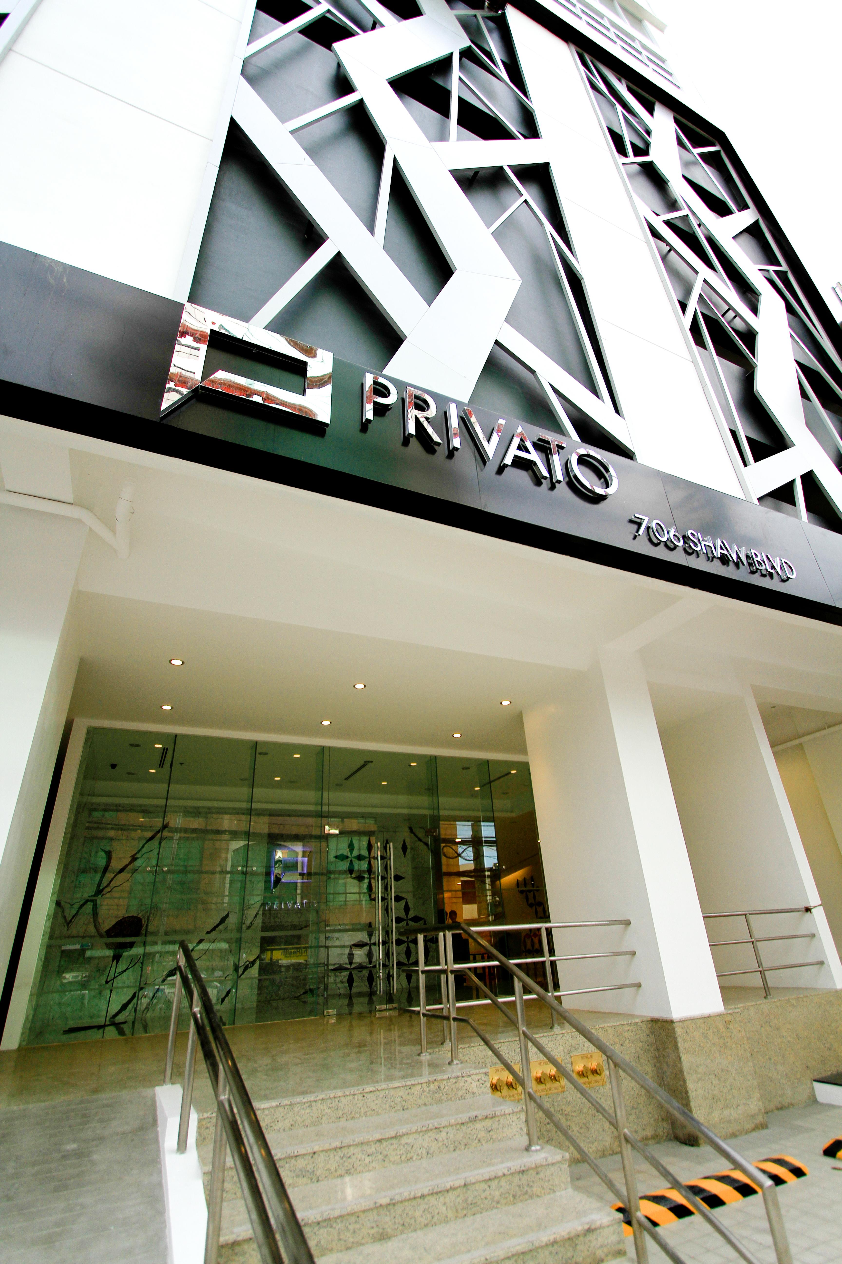 Privato Ortigas Hotell Pasig City Eksteriør bilde
