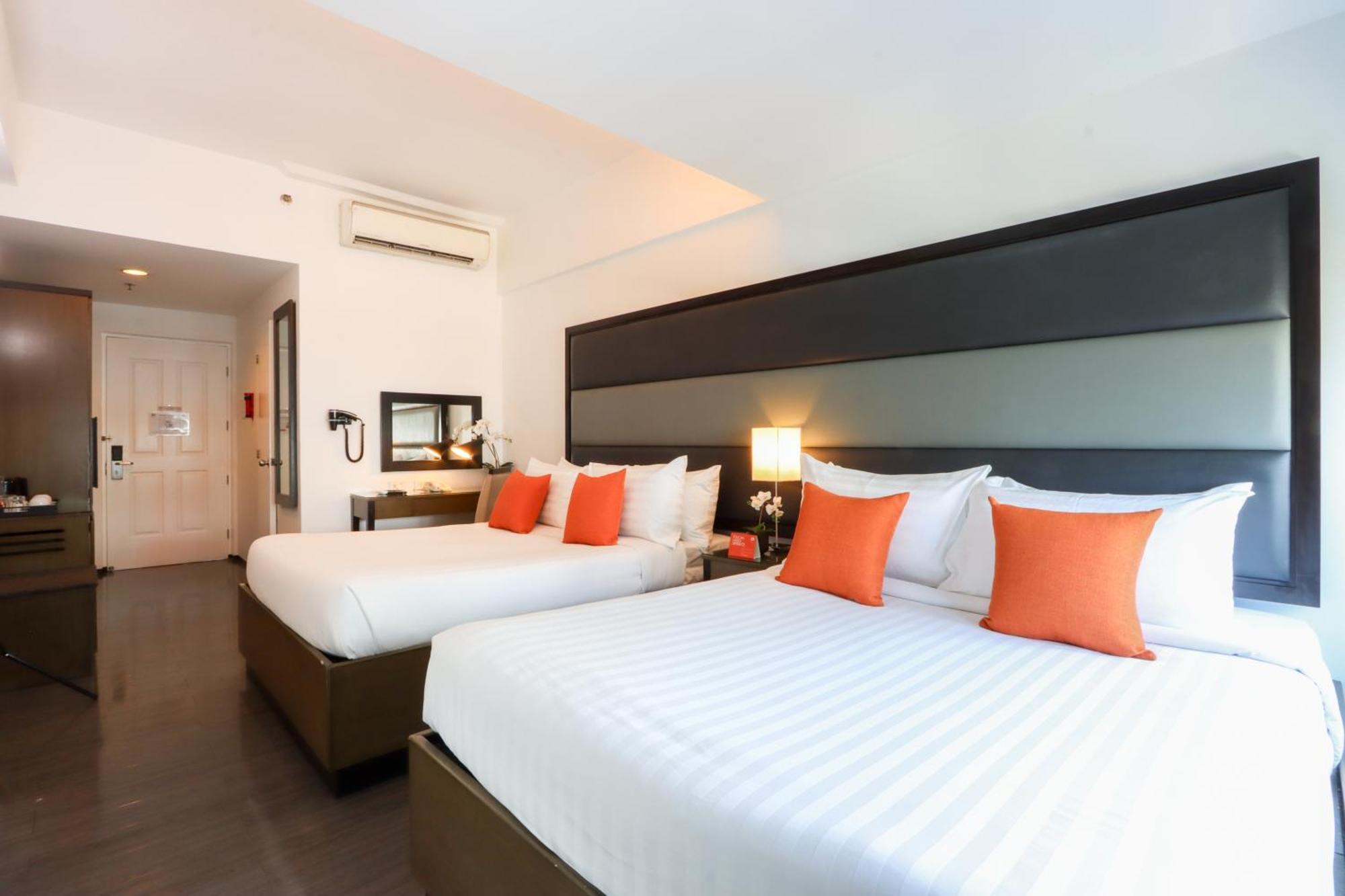 Privato Ortigas Hotell Pasig City Eksteriør bilde