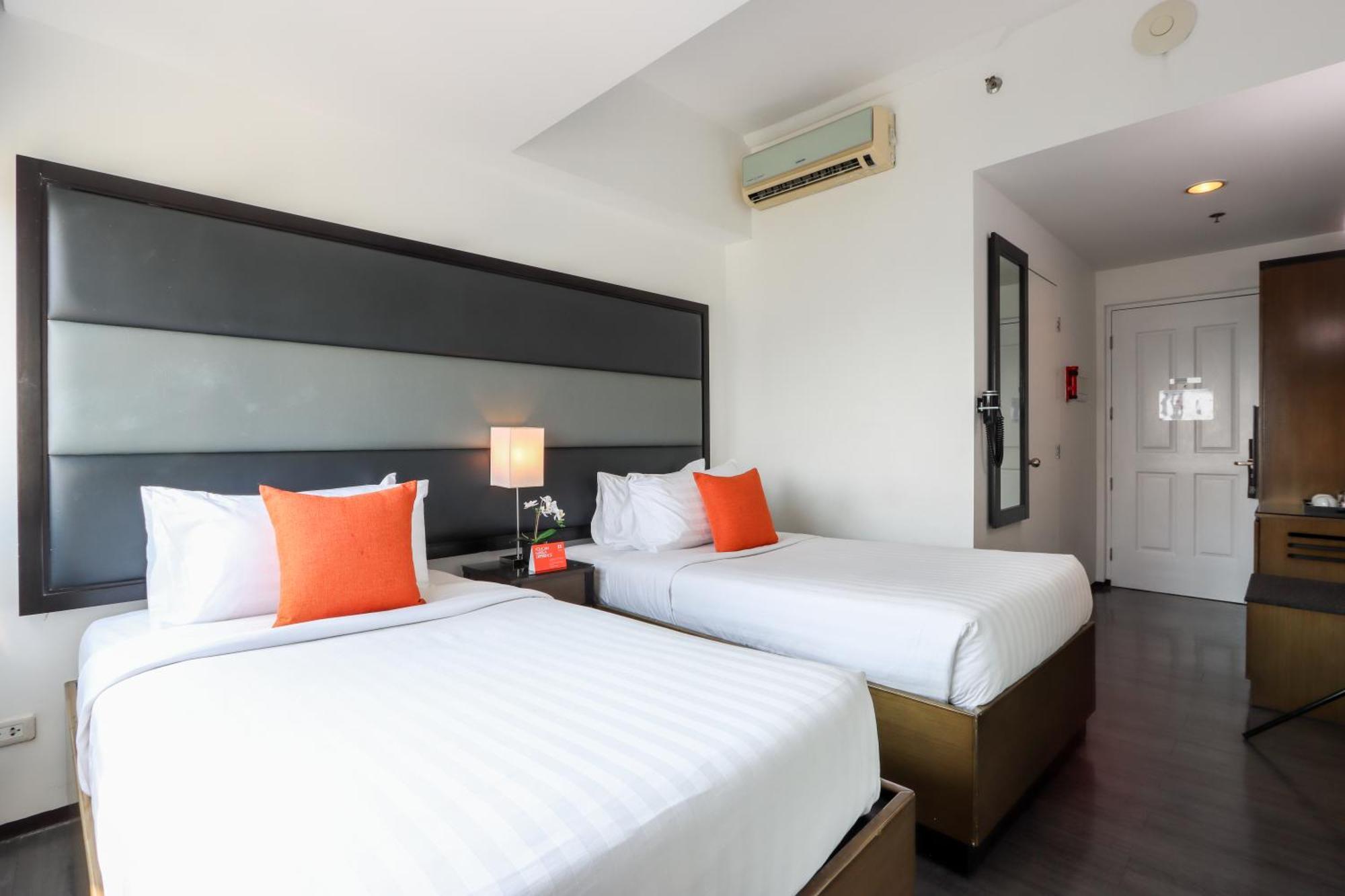 Privato Ortigas Hotell Pasig City Eksteriør bilde