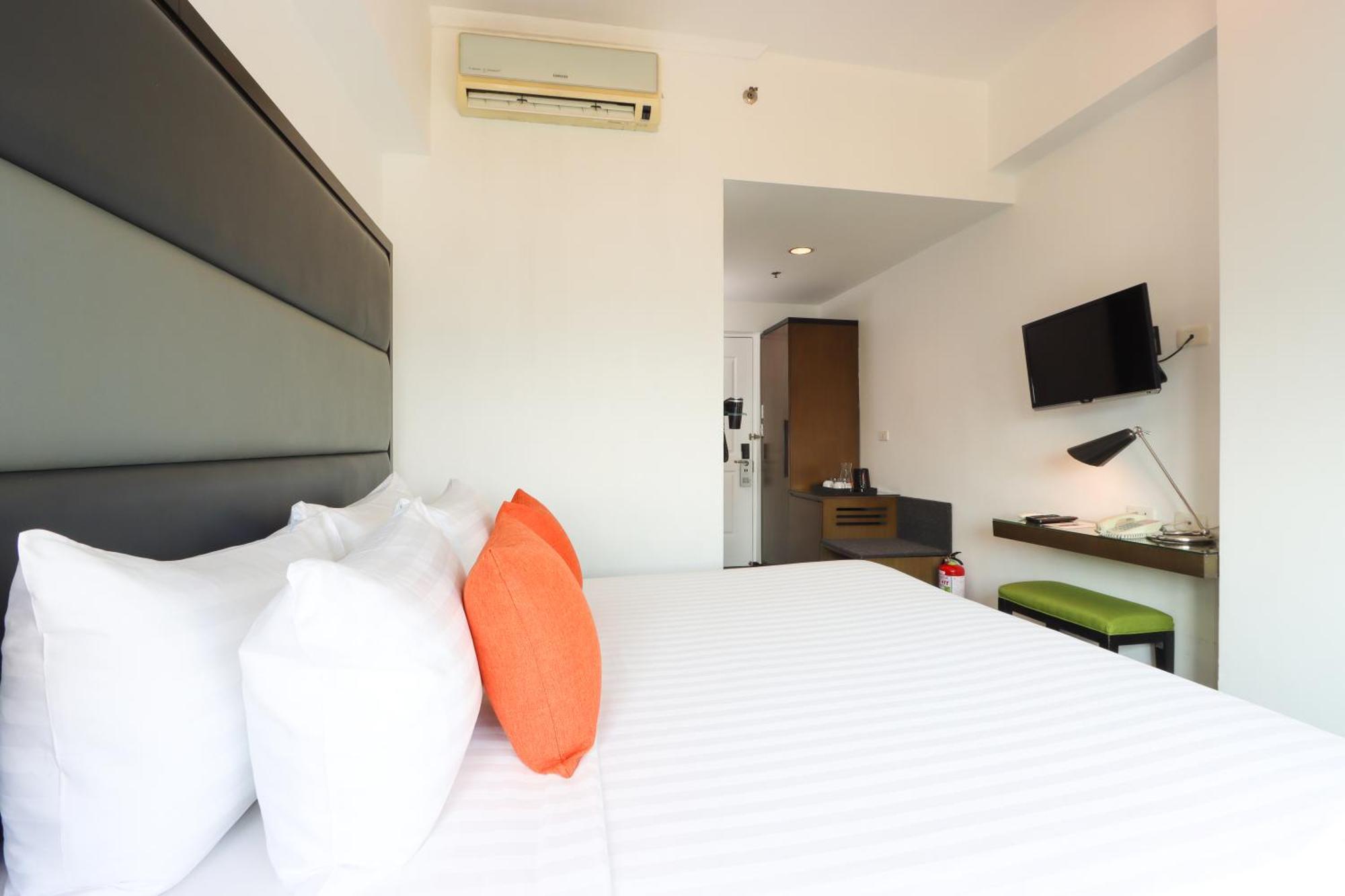 Privato Ortigas Hotell Pasig City Eksteriør bilde