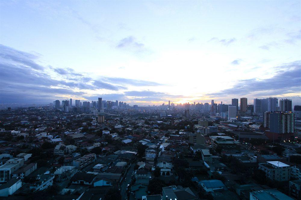 Privato Ortigas Hotell Pasig City Eksteriør bilde