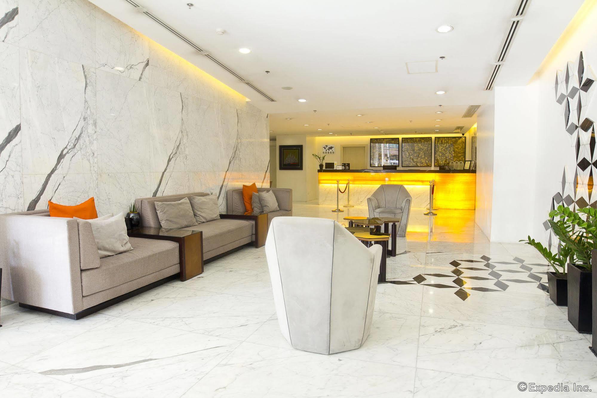 Privato Ortigas Hotell Pasig City Eksteriør bilde